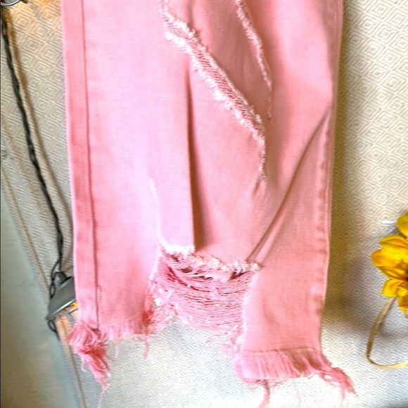 Blakely Pink distressed Jeans - Picture 4 of 11